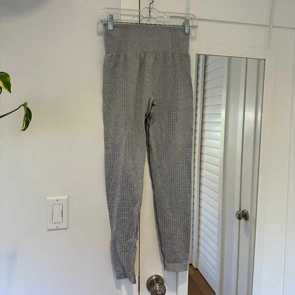 Seasum - Long Sleeve Workout Set Top and Leggings - Picture 2 of 8